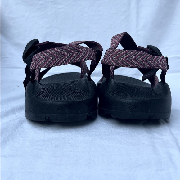 Women's Chacos pink strappy sandals sz 9 - Picture 9 of 13